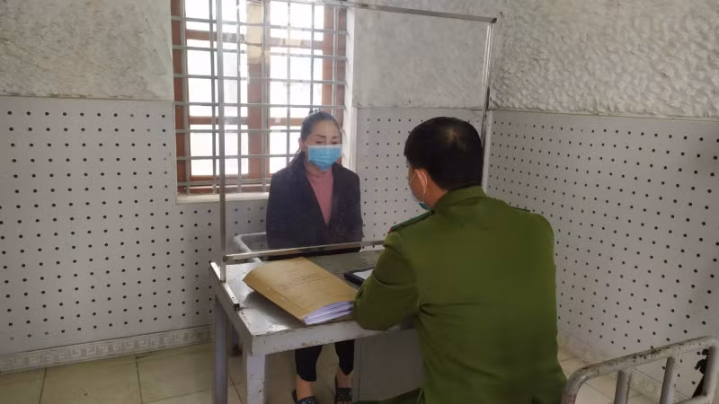 Nguyễn Thị Nhật tại cơ quan điều tra.