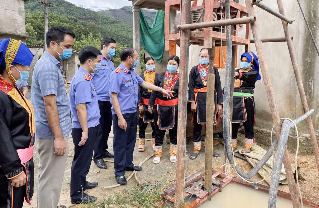 Viện KSND tỉnh hỗ trợ kinh phí xây dựng giếng khoan tại thôn Lang Cang, xã Đồn Đạc, huyện Ba Chẽ.