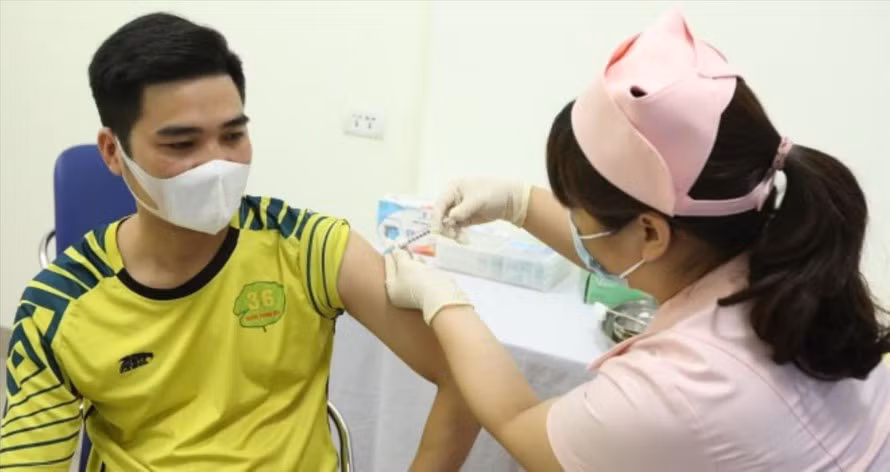 Tiêm thử nghiệm vắc-xin Covivac. Ảnh: Long Phạm Tiêm thử nghiệm vắc-xin Covivac. Ảnh: Long Phạm