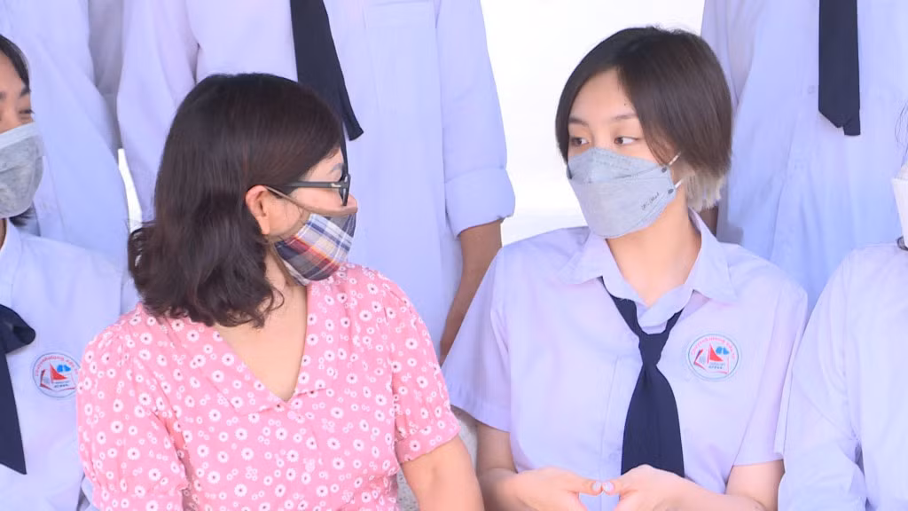 Lê Yến Nhi (Trường THPT Chuyên Hạ Long) là thí sinh duy nhất của tỉnh đạt 3 điểm 10 tại Kỳ thi tốt nghiệp THPT quốc gia năm 2021. Ảnh: Thu Phương
