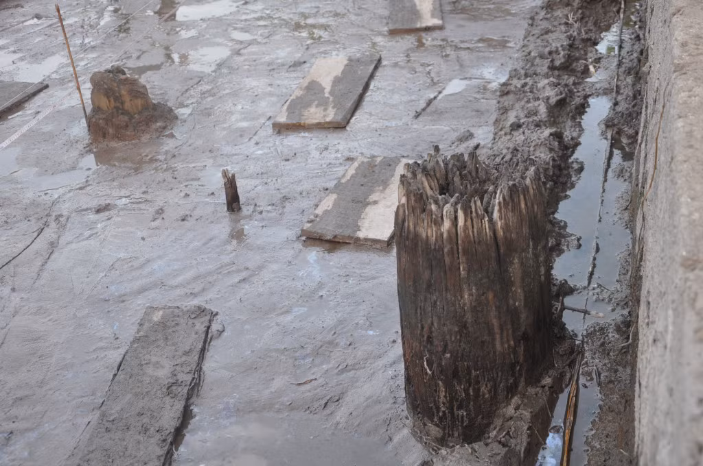 Di vật nhiều thời kỳ được phát hiện tại Thiên Long Uyển, xã Yên Đức (Đông Triều).