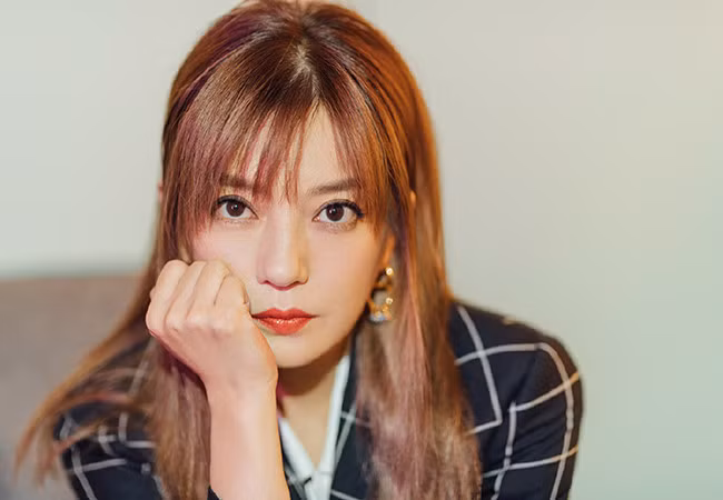 Triệu Vy "im hơi lặng tiếng" khi nguy cơ sự nghiệp mất trắng. Triệu Vy mất tích bí hiểm giữa làn sóng bị tẩy chay