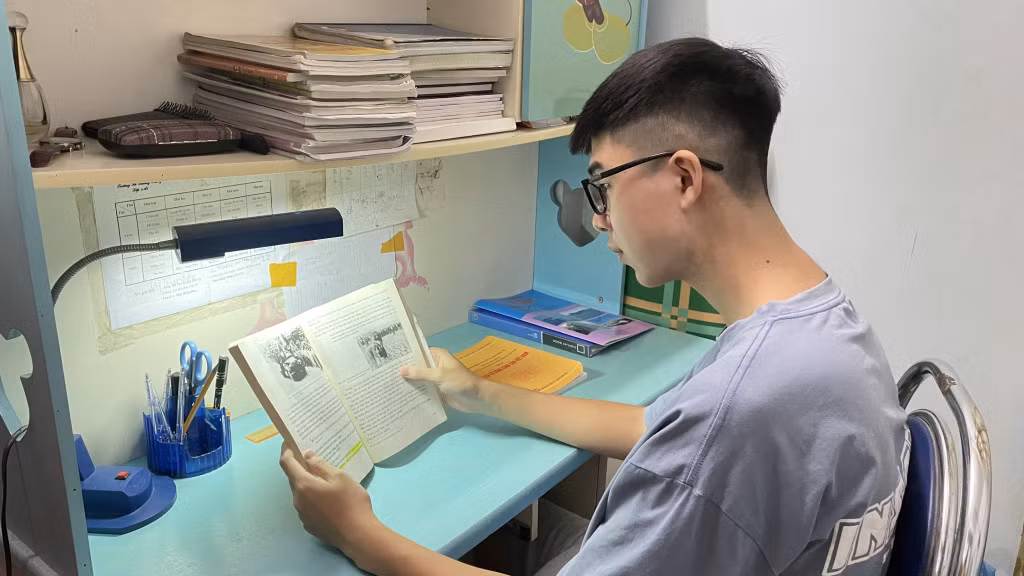 Đỗ Lê Huy, học sinh Lớp 12C, Trường TH-THCS-THPT Văn Lang (TP Hạ Long) đạt điểm 10 môn Lịch sử, Kỳ thi tốt nghiệp THPT năm 2021.