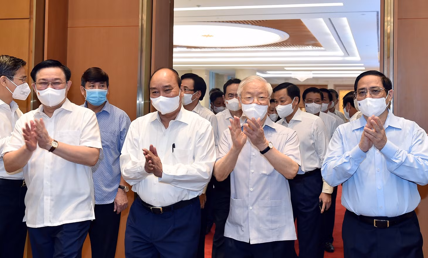 Tổng Bí thư Nguyễn Phú Trọng, Chủ tịch nước Nguyễn Xuân Phúc, Thủ tướng Chính phủ Phạm Minh Chính, Chủ tịch Quốc hội Vương Đình Huệ tới dự Phiên họp - Ảnh: VGP/Nhật Bắc Tổng Bí thư Nguyễn Phú Trọng, Chủ tịch nước Nguyễn Xuân Phúc, Thủ tướng Chính phủ Phạm Minh Chính, Chủ tịch Quốc hội Vương Đình Huệ tới dự Phiên họp - Ảnh: VGP/Nhật Bắc