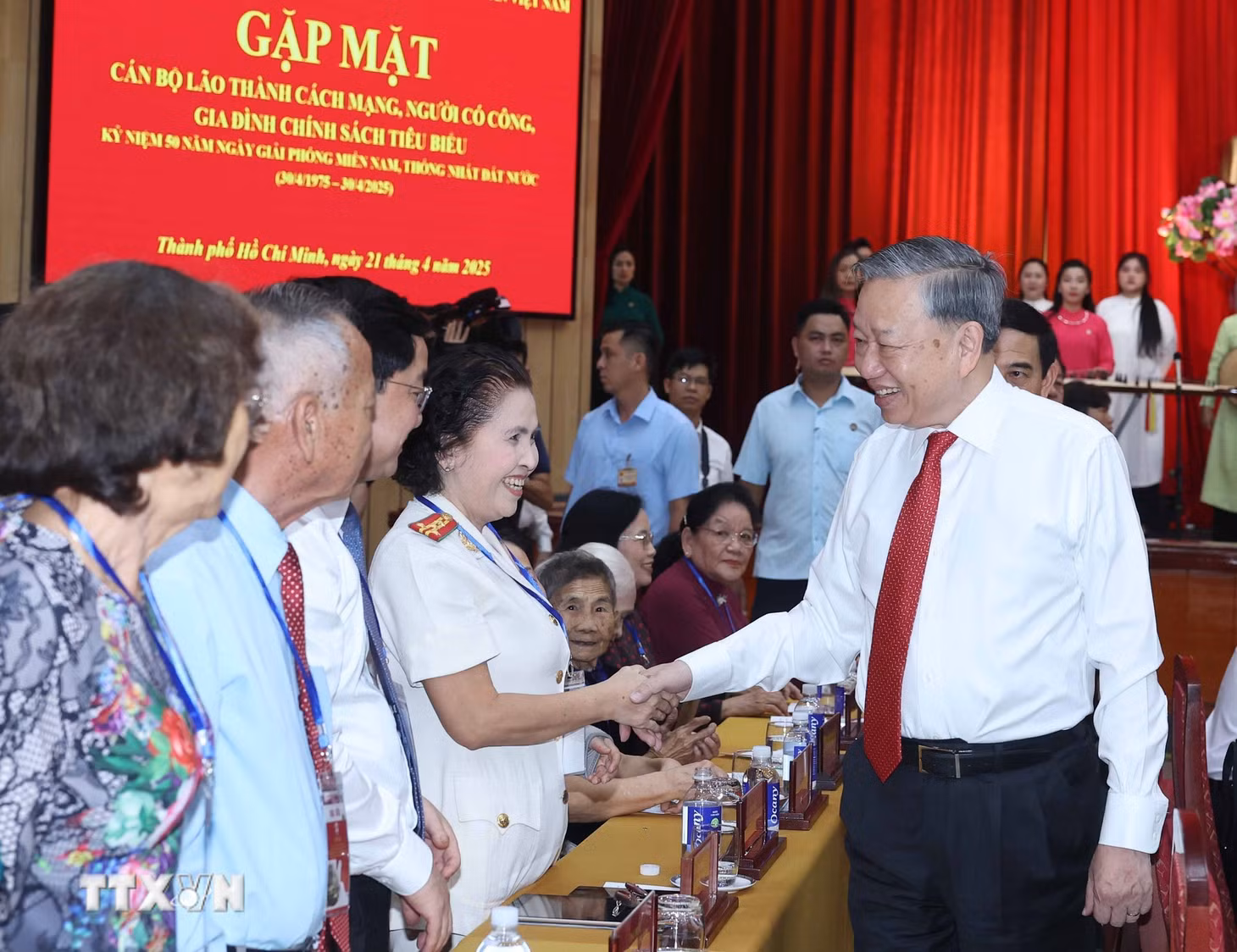 Tổng Bí thư Tô Lâm và các đại biểu. (Ảnh: Thống Nhất/TTXVN)