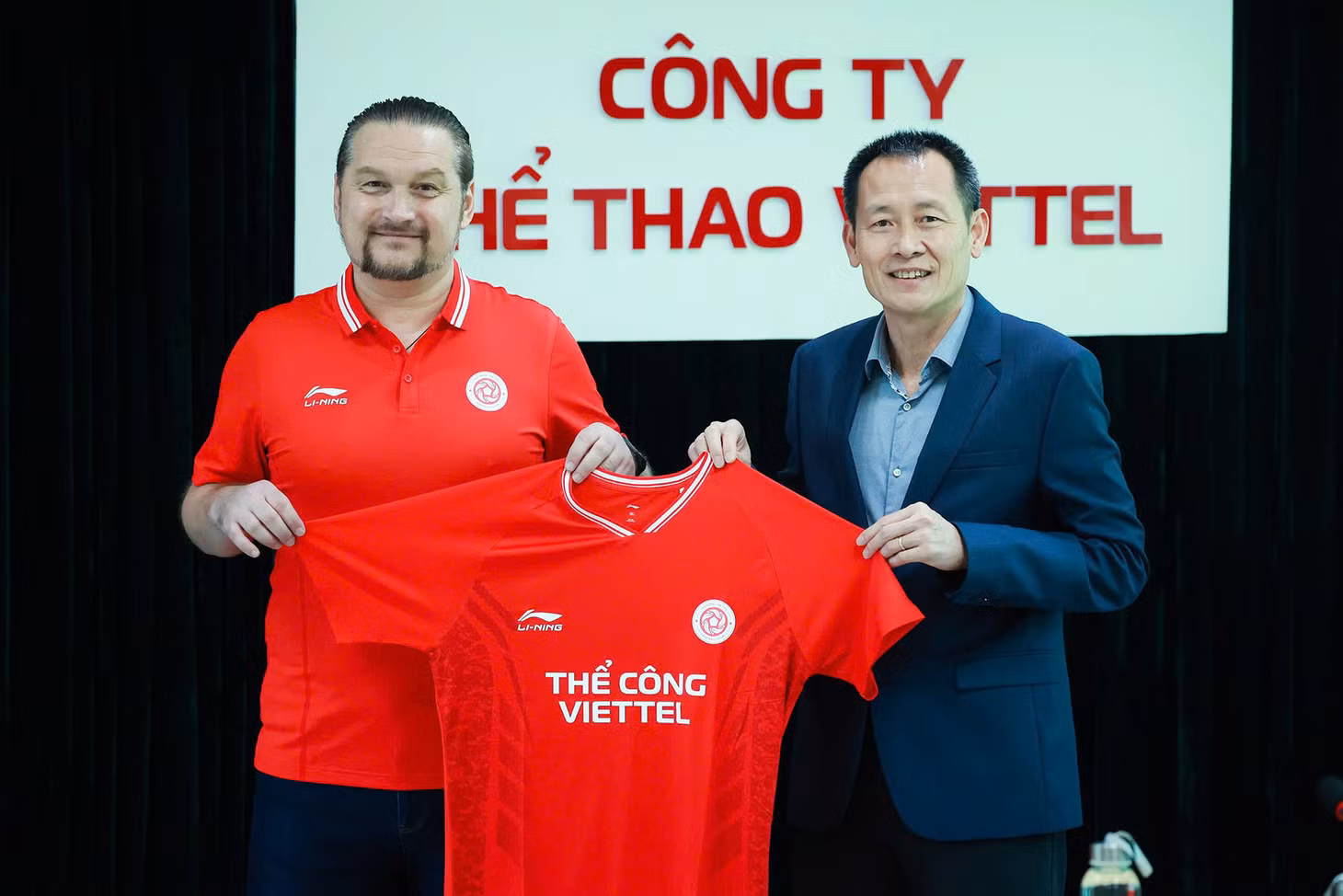 HLV Popov dẫn dắt CLB Thể Công Viettel từ vòng 21 V-League. Ảnh: Thể Công Viettel