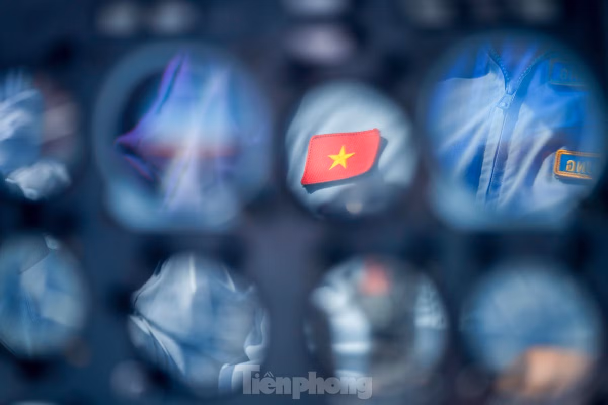 Ý thức được nhiệm vụ thiêng liêng, các tổ bay luôn trong tâm thế nghiêm túc khi thực hiện các bài hợp luyện không quân. Để đảm bảo an toàn, Bộ Quốc phòng đã khảo sát, vẽ bản đồ vùng bay ở khu vực trung tâm TPHCM, hiệp đồng với hàng không dân dụng để thống nhất phương án bay, đường bay, đảm bảo an toàn tuyệt đối.