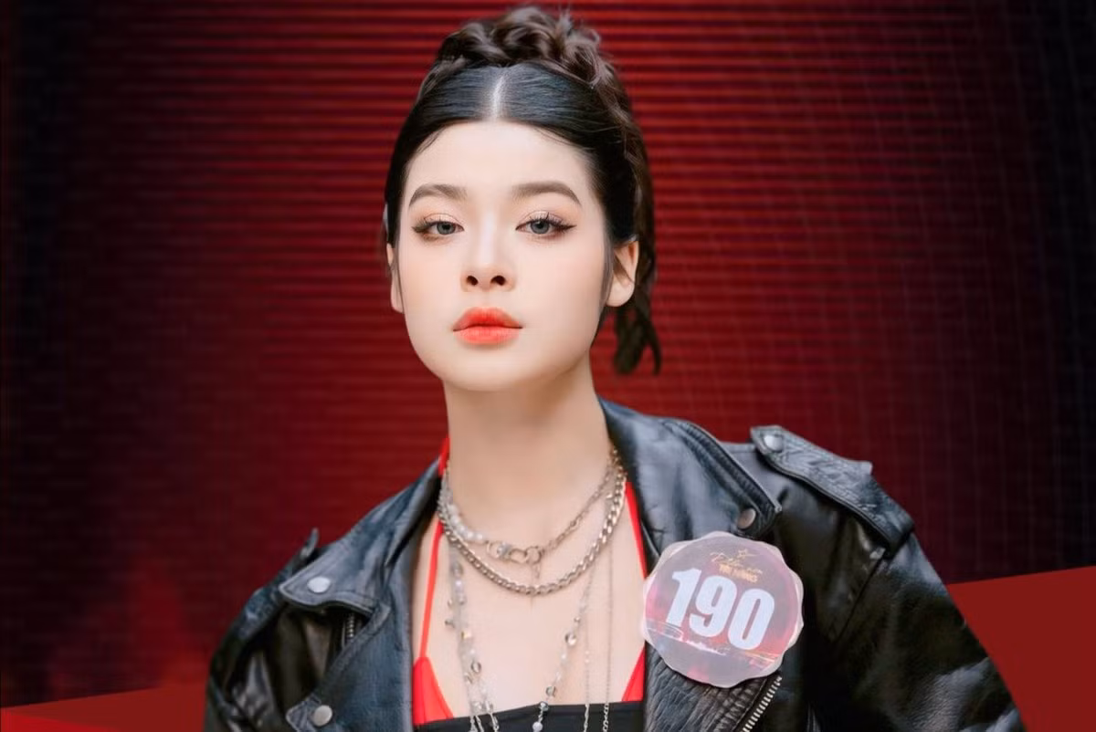 Võ Hoài Anh - con gái diễn viên Võ Hoài Nam ghi danh trong show Điểm hẹn tài năng có Huy Tuấn, Hồ Ngọc Hà, Trúc Nhân làm giám khảo.