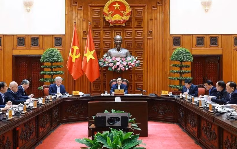 Thủ tướng Phạm Minh Chính chủ trì cuộc họp với Ban Chỉ đạo về rà soát, tháo gỡ khó khăn, vướng mắc liên quan đến các dự án để nghe báo cáo đánh giá tình hình, tìm giải pháp tháo gỡ khó khăn, vướng mắc đang tồn đọng sáng 30/3/2025. (Ảnh: Dương Giang/TTXVN)