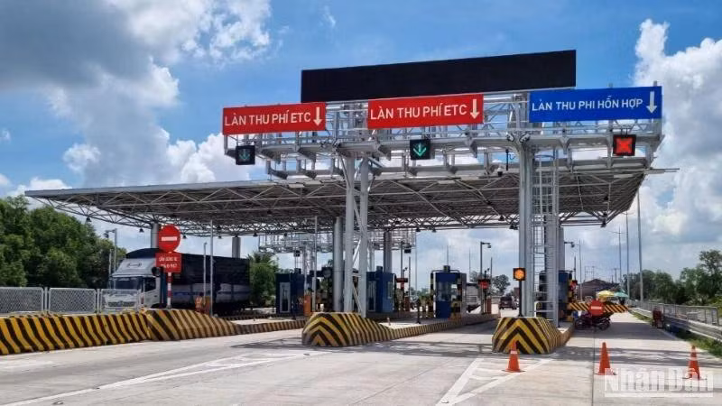 Cục Đường bộ Việt Nam chỉ đạo xả trạm để bảo đảm giao thông an toàn nếu có tình trạng ùn tắc. (Ảnh: Phong Lê)