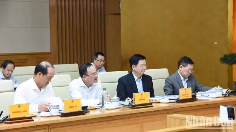 Các đại biểu tham dự cuộc họp. (Ảnh: TRẦN HẢI)