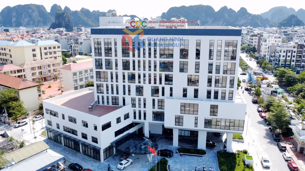 Công trình Trung tâm kiểm soát bệnh tật CDC Quảng Ninh do Công ty CP Tư vấn Quy hoạch - Thiết kế xây dựng Quảng Ninh thiết kế. Ảnh: Nguyễn Soái