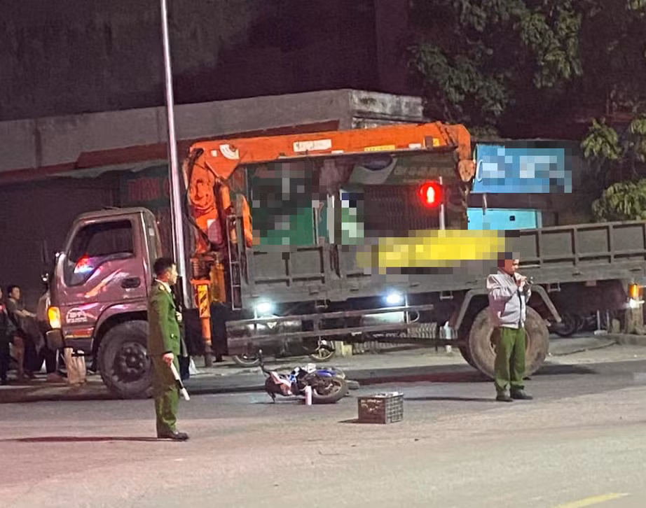 Hiện trường xảy ra vụ TNGT khiến 1 thanh niên tử vong (Ảnh nguồn: MXH).
