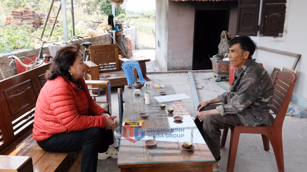 Đại diện Ban liên lạc Hội Nữ chiến sĩ Trường Sơn thường xuyên gặp gỡ, thăm hỏi gia đình hội viên.