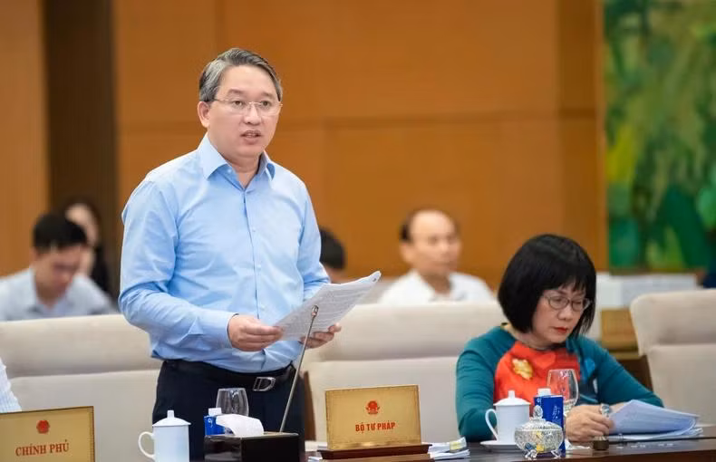 Bộ trưởng Tư pháp Nguyễn Hải Ninh. (Ảnh: Media Quốc hội)