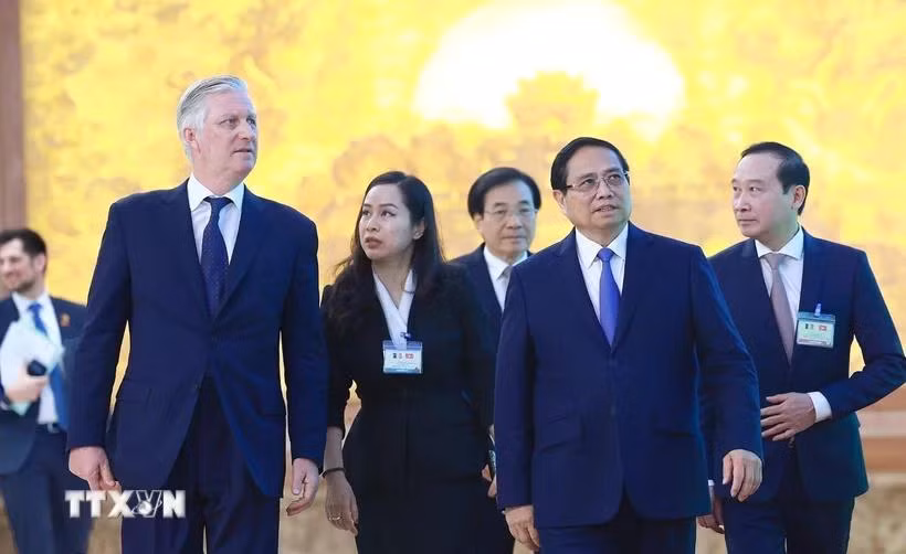 Thủ tướng Phạm Minh Chính hội kiến Nhà Vua Vương quốc Bỉ Philippe. (Ảnh: Dương Giang/TTXVN)