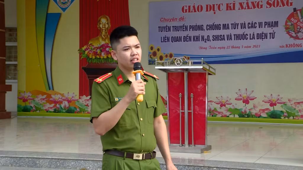 Thượng úy Nguyễn Đăng Khải, cán bộ Phòng Cảnh sát điều tra tội phạm về ma túy Công an tỉnh Quảng Ninh.