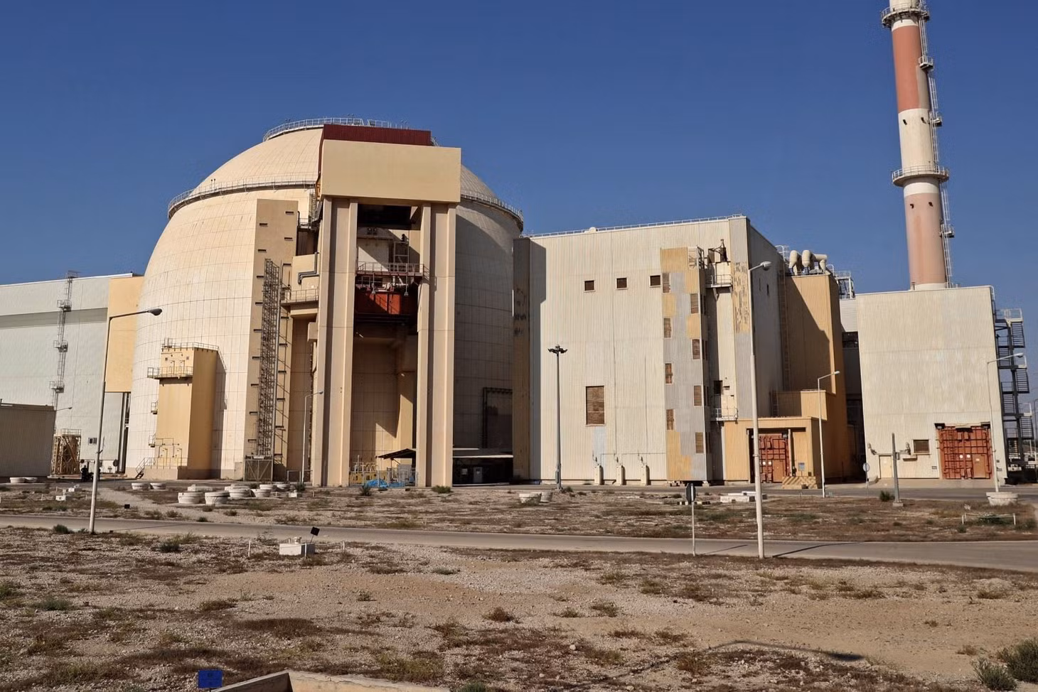 Quang cảnh nhà máy điện hạt nhân Bushehr ở thành phố cùng tên của Iran. Ảnh: AFP/TTXVN
