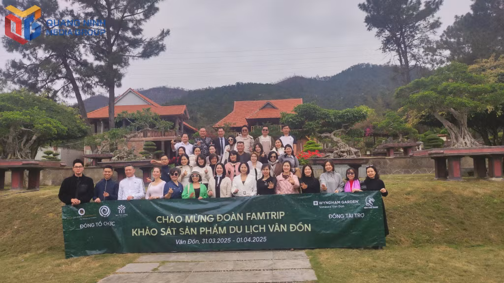 Đoàn famtrip khảo sát tại Bai Tu Long Mountain Resort.