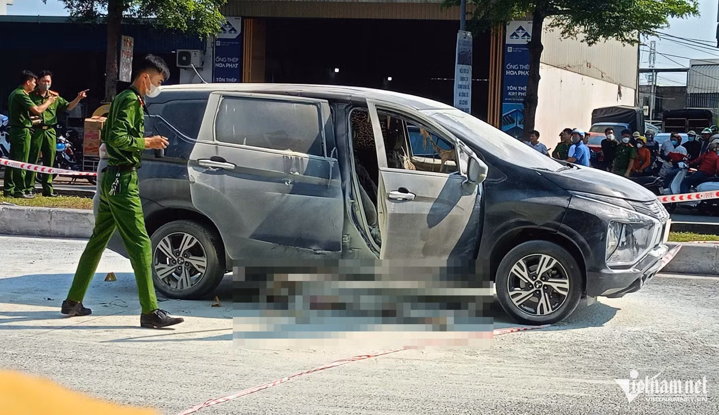 Cảnh sát đang điều tra nguyên nhân vụ việc.