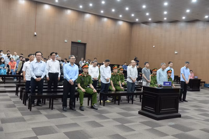 Các bị cáo tại phiên tòa.