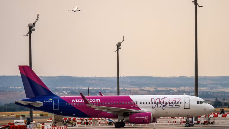 Máy bay của Wizz Air. Ảnh: Getty Images