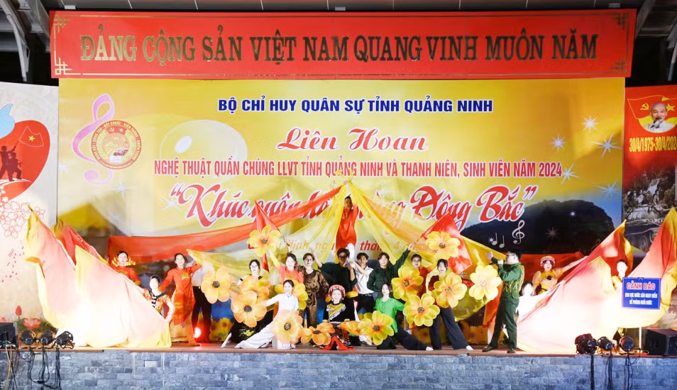 Bộ CHQS tỉnh Quảng Ninh đã tổ chức lễ bế mạc và trao giải Liên hoan nghệ thuật quần chúng lực lượng vũ trang (LLVT) tỉnh và thanh niên, học sinh năm 2024.