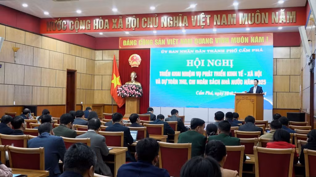 UBND TP Cẩm Phả triển khai nhiệm vụ thu, chi NSNN năm 2025.