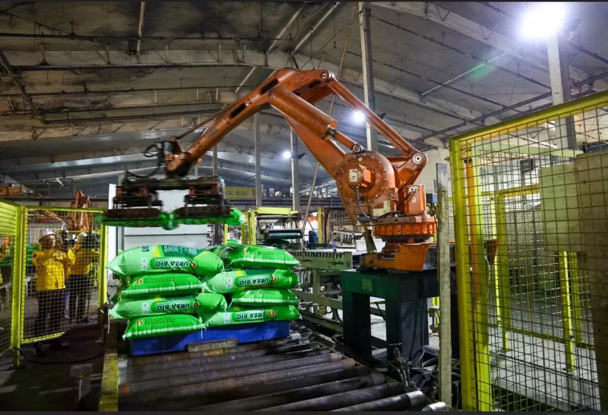 11 tháng, Việt Nam xuất khẩu trên 1,57 triệu tấn phân bón, tương đương gần 644,46 triệu USD. Ảnh: Nguyễn Hạnh