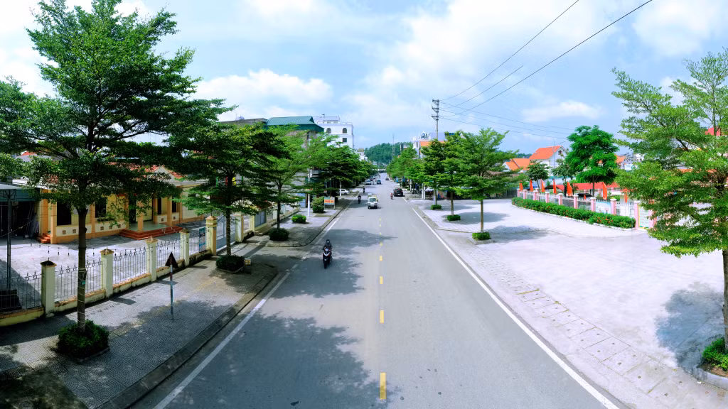Tuyến phố Sư Tuệ (phường Đông Triều) (8-2022). Ảnh: Lê Đại (CTV)