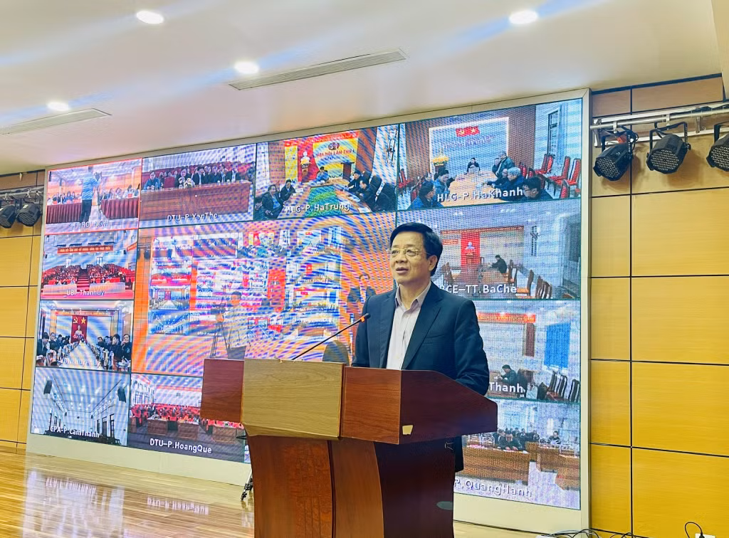 Đồng chí Nguyễn Văn Hồi, Trưởng Ban Dân vận Tỉnh ủy, Chủ tịch Ủy ban MTTQ Việt Nam tỉnh Quảng Ninh phát biểu tại hội nghị.