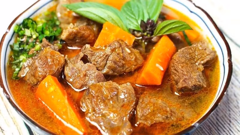 Bò kho. Ảnh: savoury days