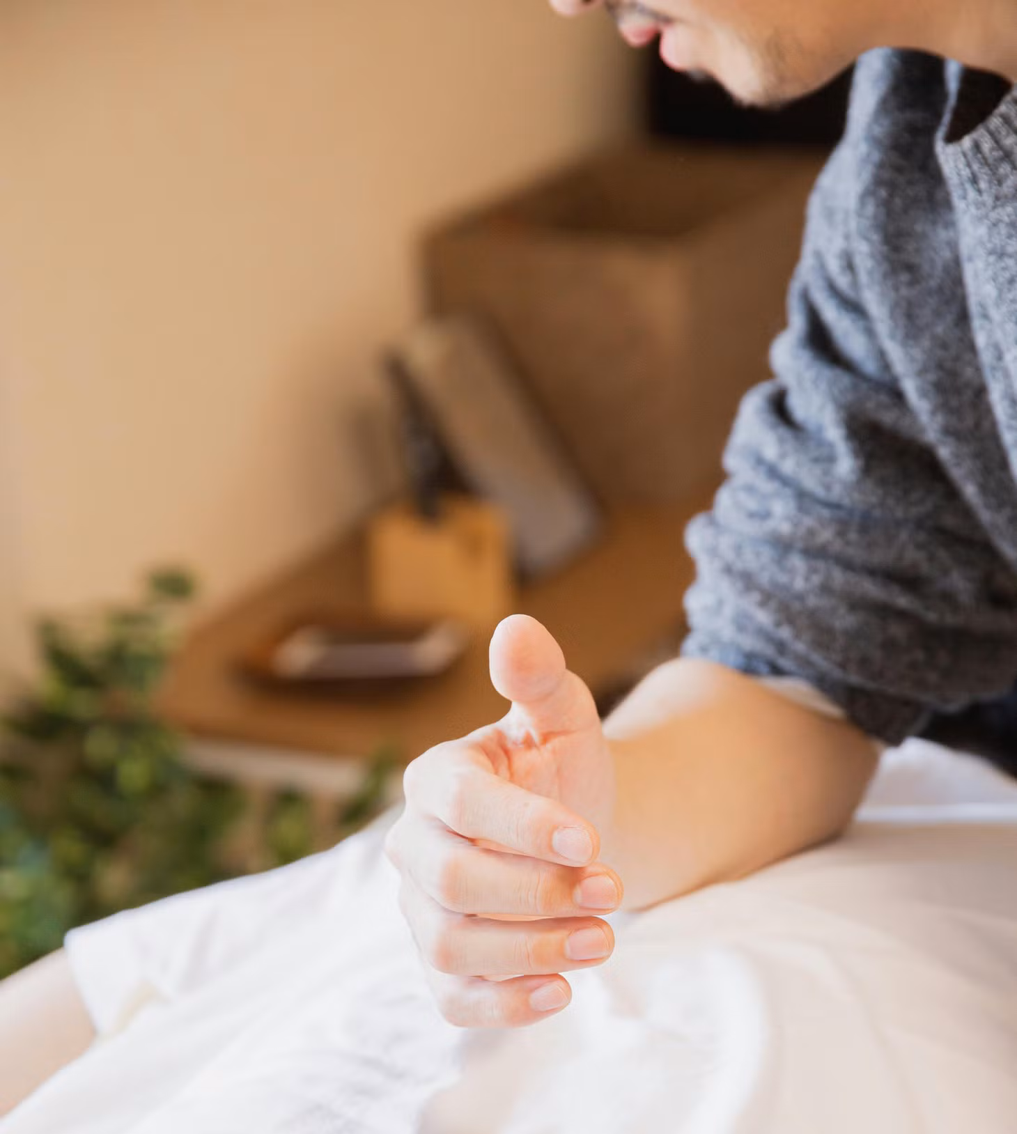 Massage không chỉ giúp thư giãn mà còn là liệu trình chăm sóc sức khỏe chuyên sâu. Ảnh minh họa: Pexels