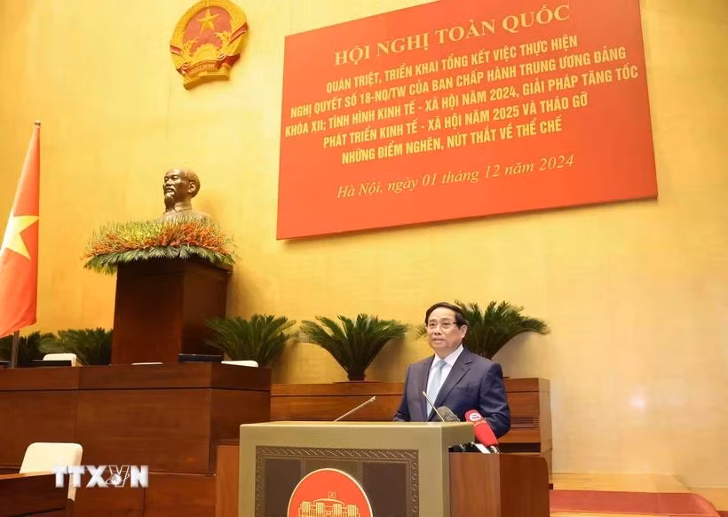 Thủ tướng Phạm Minh Chính quán triệt chuyên đề 'Tình hình kinh tế-xã hội năm 2024, giải pháp tăng tốc phát triển kinh tế-xã hội năm 2025.' (Ảnh: Phương Hoa/TTXVN)