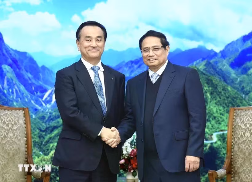 Thủ tướng Phạm Minh Chính tiếp ông Muraoka Tsugumasa, Thống đốc tỉnh Yamaguchi (Nhật Bản). (Ảnh: Dương Giang/TTXVN)