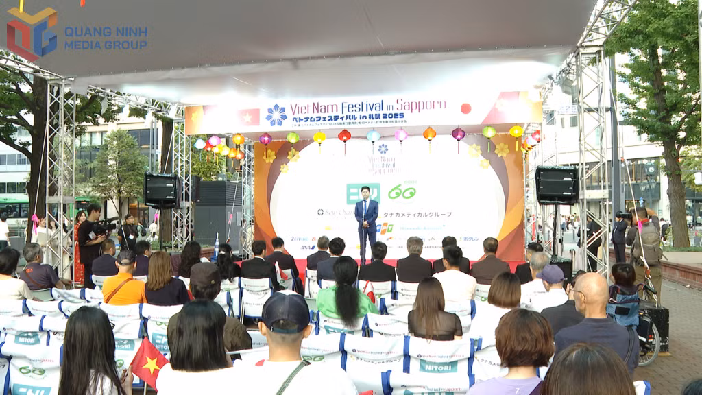 Quang cảnh buổi Lễ bế mạc. 