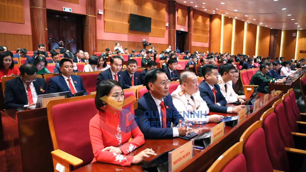 Các đại biểu nghe các tham luận tại Đại hội (9-2025). Ảnh: PV