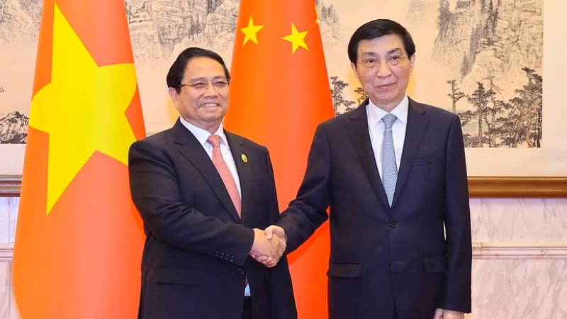 Thủ tướng Phạm Minh Chính hội kiến Chủ tịch Chính hiệp toàn quốc Trung Quốc - Ảnh: VGP/Nhật Bắc
