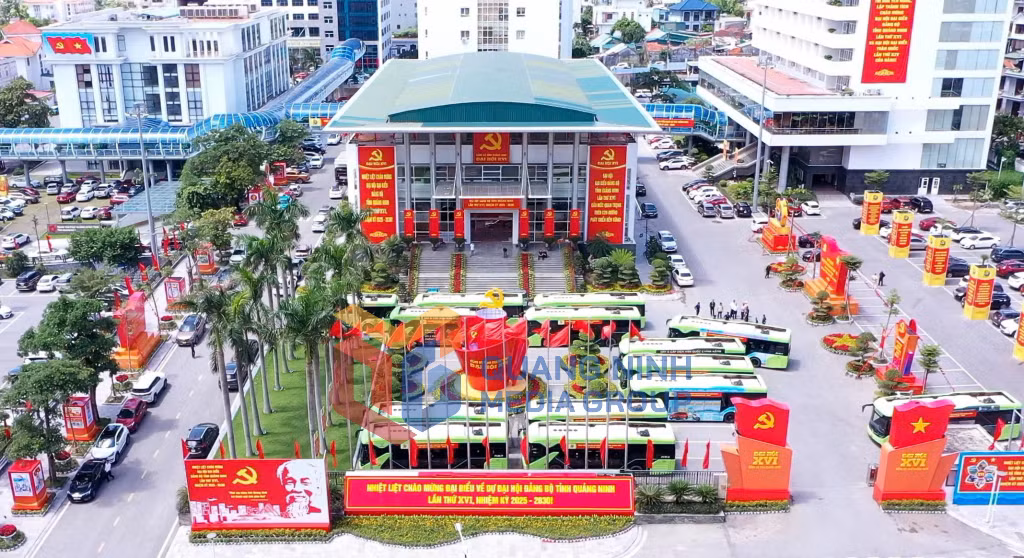 Đại hội đại biểu Đảng bộ tỉnh lần thứ XVI - diễn ra tại Trung tâm Tổ chức hội nghị tỉnh (9-2025). Ảnh PV