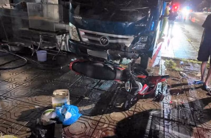 Hiện trường của vụ tai nạn giao thông khiến 2 người tử vong ở Lâm Đồng. Ảnh: Lam Hồng