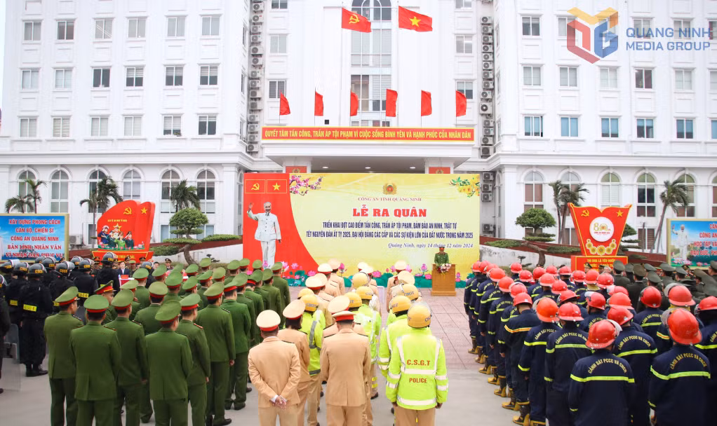 Công an tỉnh tổ chức lễ ra quân tấn công, trấn áp tội phạm đảm bảo an ninh, trật tự Tết Nguyên đán Ất Tỵ 2025. Ảnh: Quốc Xã (CTV)