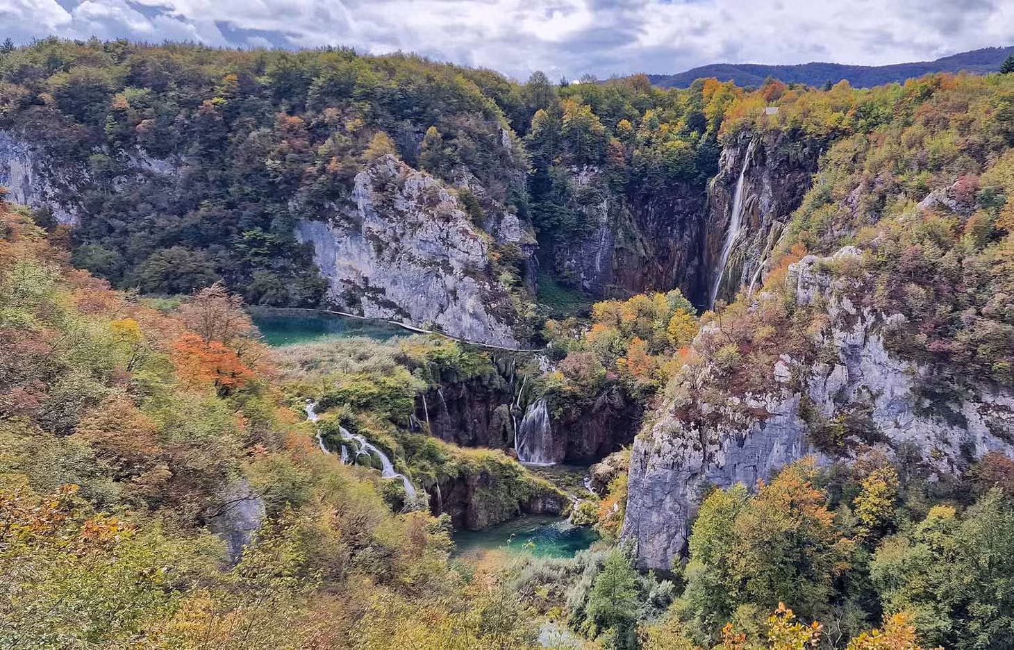 Được biết đến là vườn quốc gia lâu đời nhất ở khu vực Đông Nam châu Âu, Plitvice cũng là vườn quốc gia lớn nhất tại Croatia. Ảnh: Nguyễn Tất Thịnh
