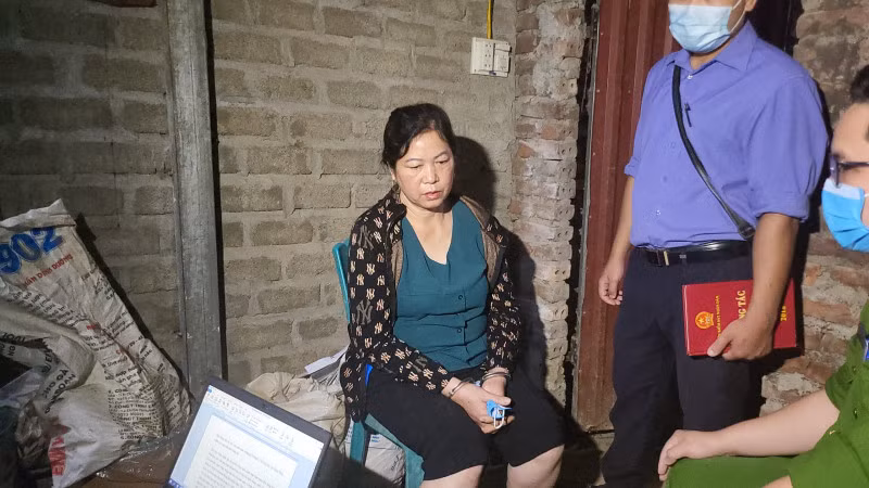 Đối tượng Vũ Thị Thủy tại thời điểm kiểm tra.