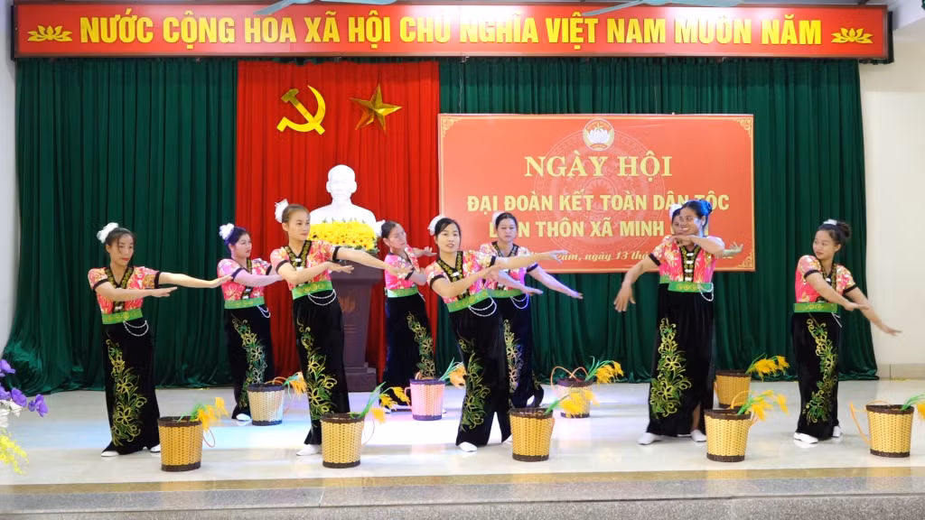 Hoạt động văn hóa, văn nghệ được quan tâm chú trọng, nâng cao đời sống tinh thần của bà con nhân dân.
