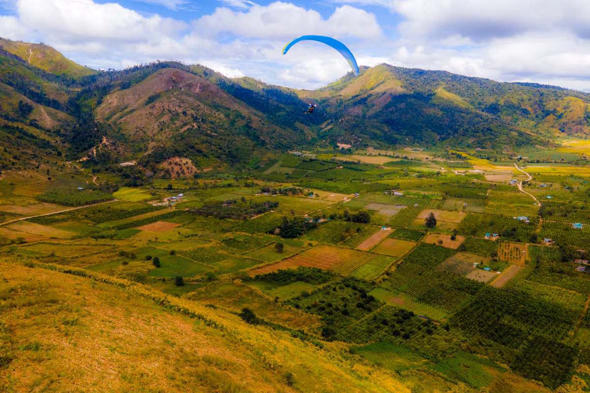 Bay dù lượn ngắm núi lửa Chư Đăng Ya ảnh 10