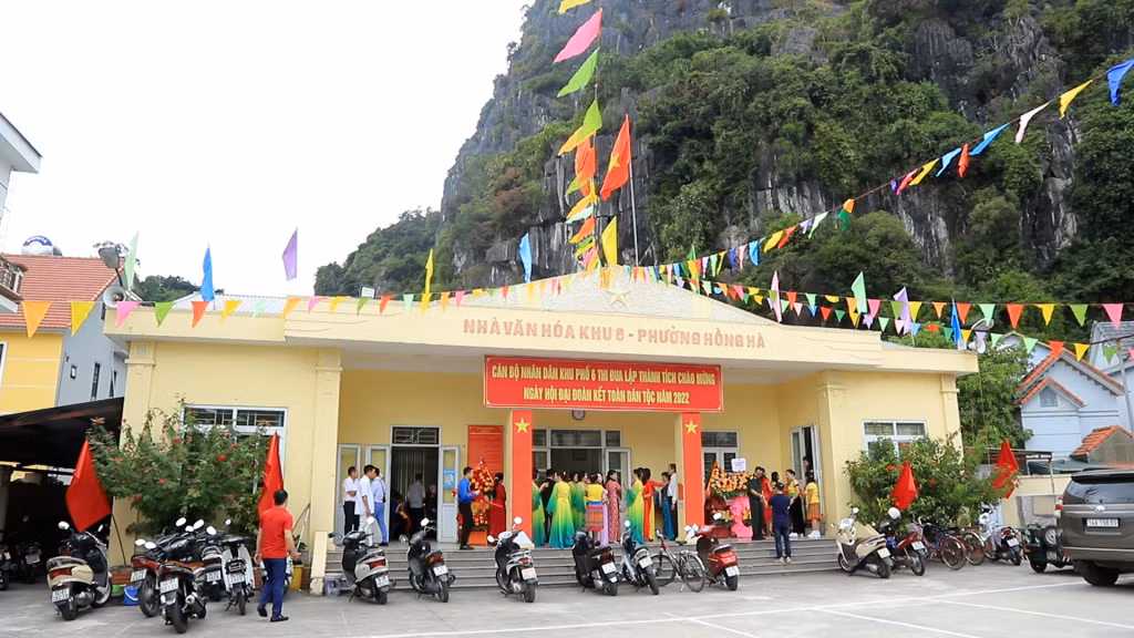 Không khí Ngày hội Đại đoàn kết toàn dân tộc tại khu phố 6, phường Hồng Hà, TP Hạ Long