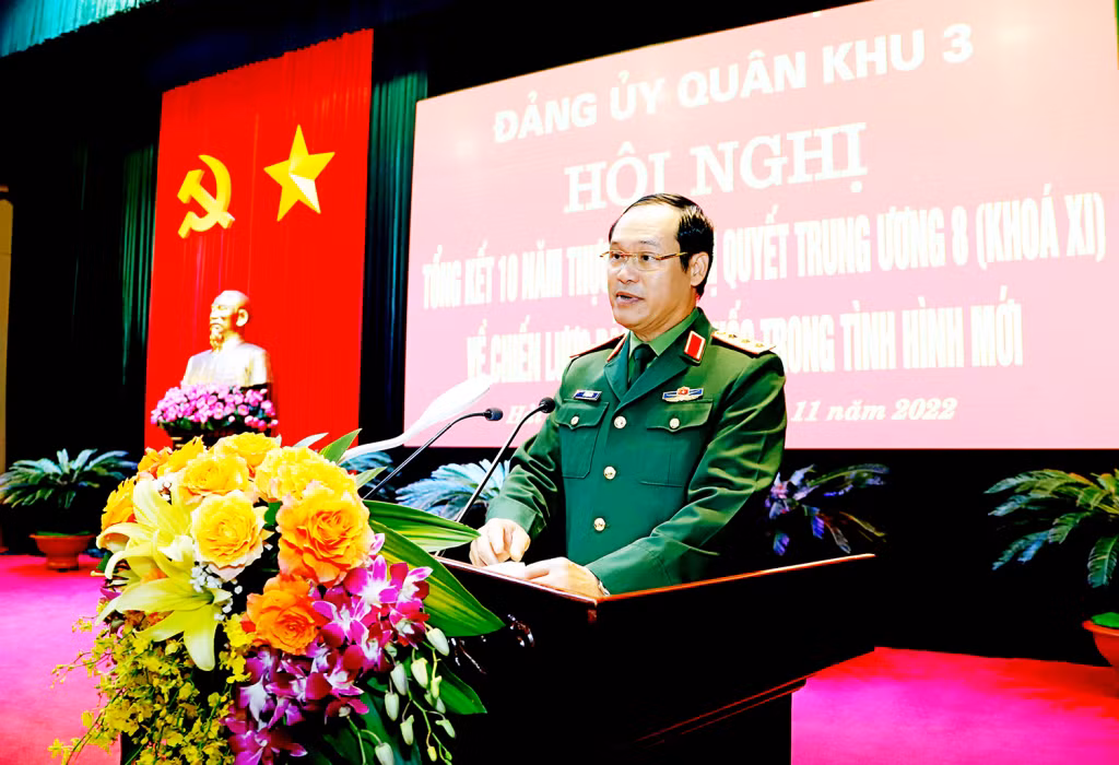 Thượng tướng Vũ Hải Sản, Ủy viên Trung ương Đảng, Thứ trưởng Bộ Quốc phòng phát biểu chỉ đạo hội nghị.