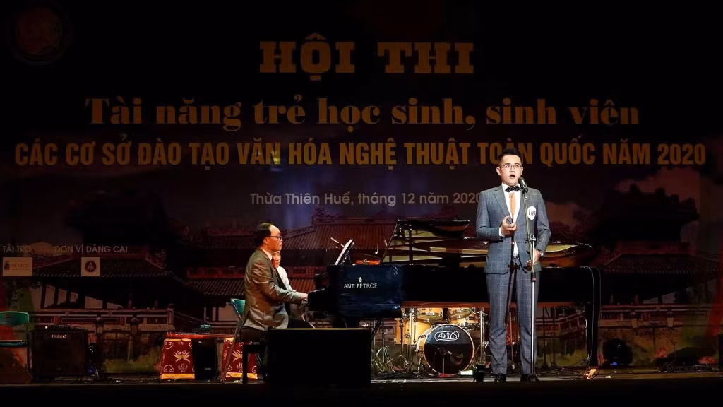 Nguyễn Trường Linh tại Hội thi tài năng trẻ học sinh, sinh viên các cơ sở đào tạo văn hóa nghệ thuật toàn quốc năm 2020.