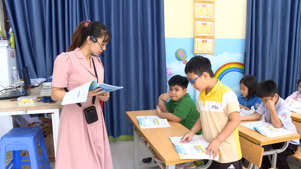 Một tiết học của học sinh Trường TH-THCS-THPT Nguyễn Bỉnh Khiêm (TP Hạ Long).