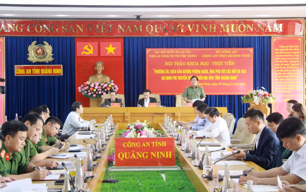 Quang cảnh buổi hội thảo.